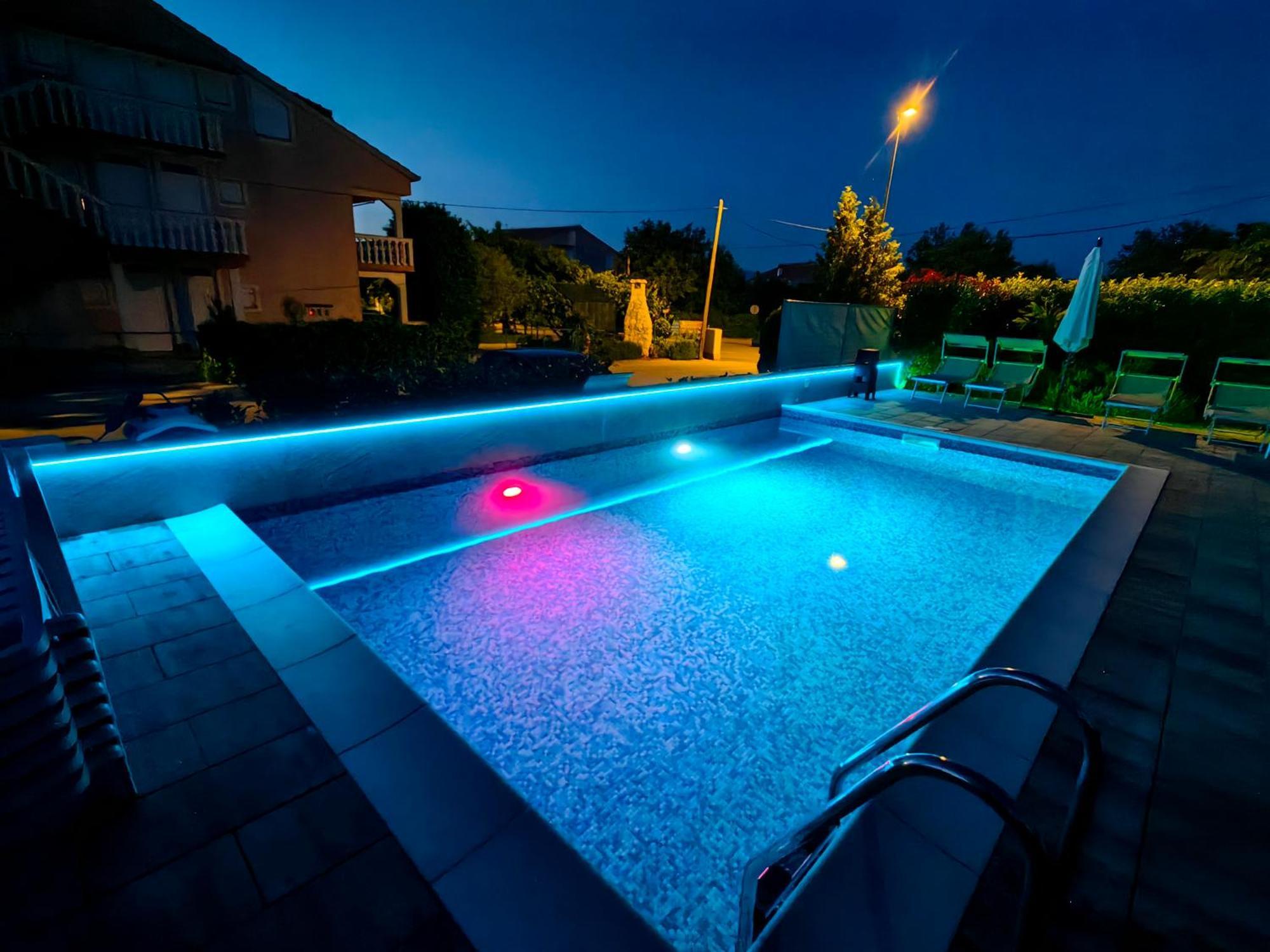 Apartments Lea With Pool Malinska Exterior foto